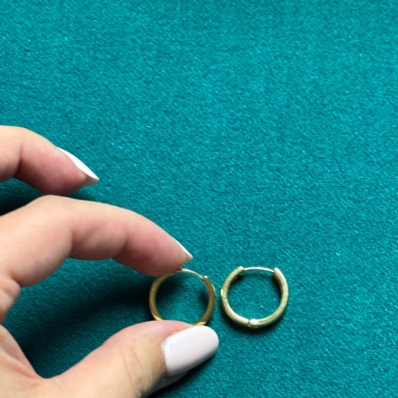 Nordstrom Demi Fine Huggie Earrings - Picture 4 of 5